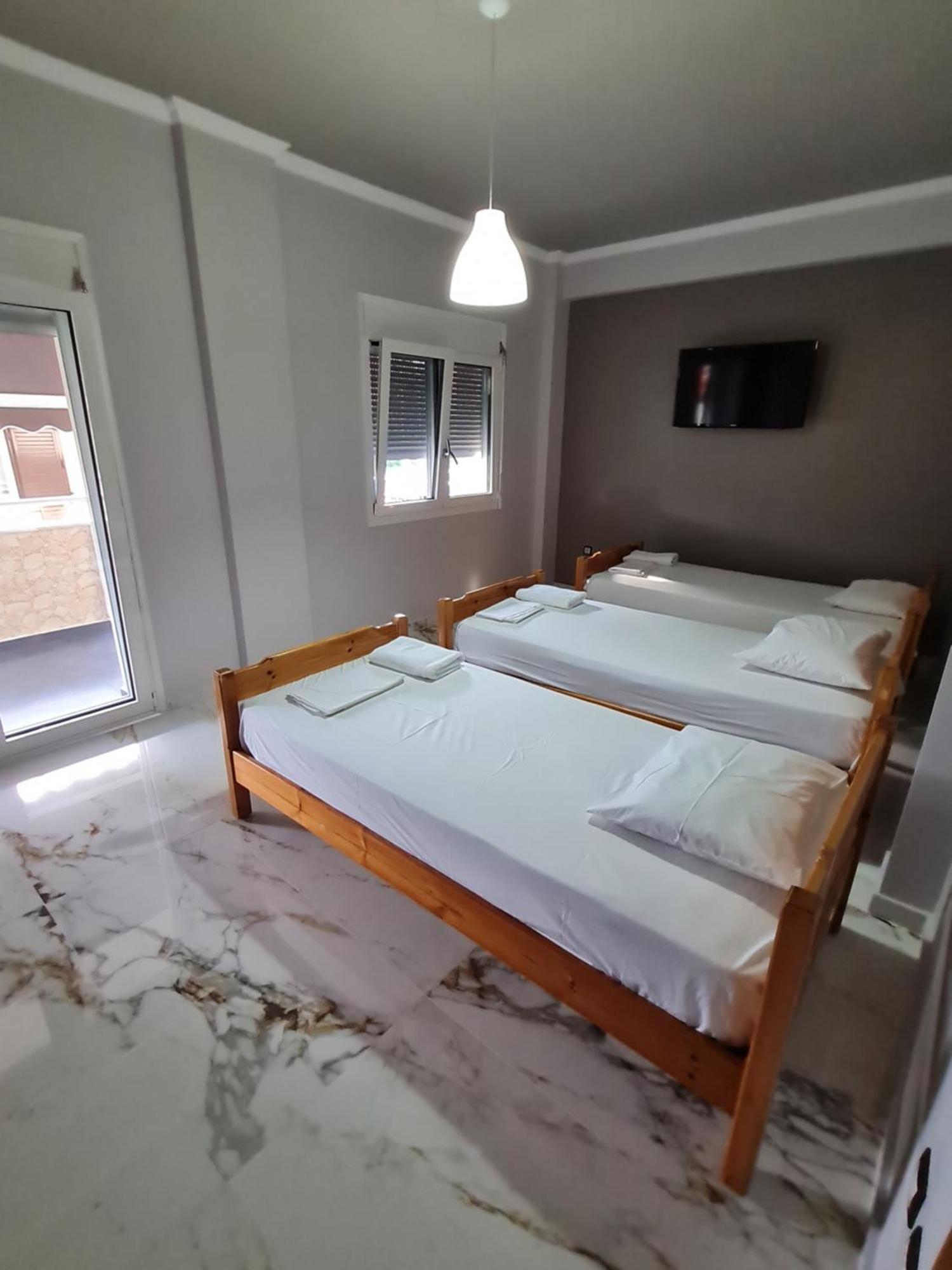 Dimitris Apartments 네아 플라기아 외부 사진