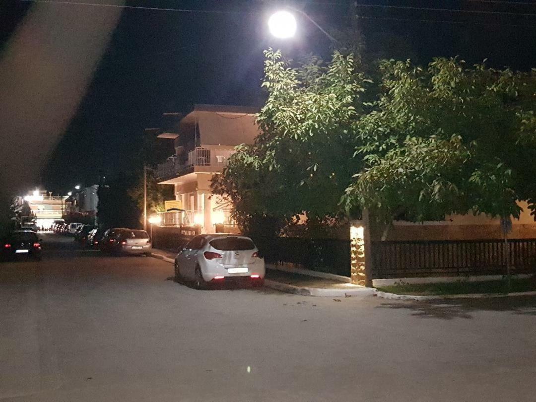 Dimitris Apartments 네아 플라기아 외부 사진
