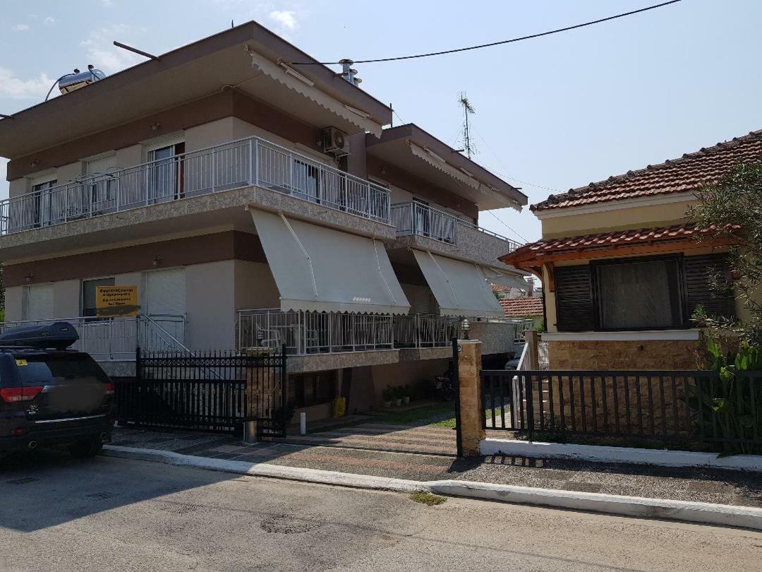 Dimitris Apartments 네아 플라기아 외부 사진